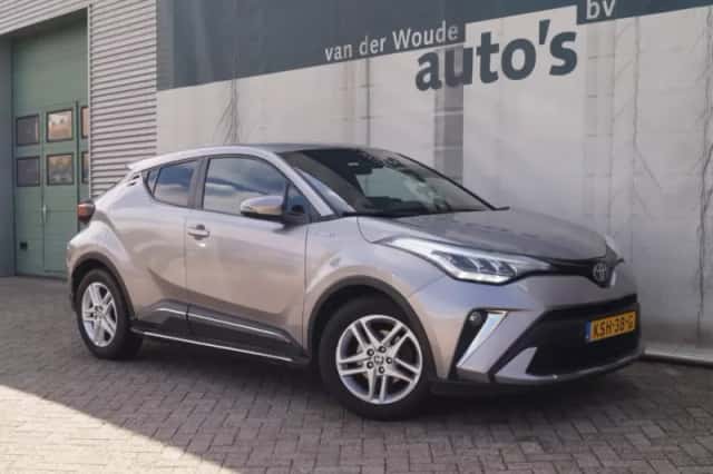 Toyota C-HR (2021) thumbnail 4