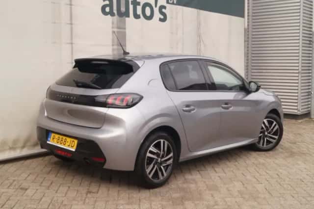 Peugeot 208 (2022) thumbnail 5