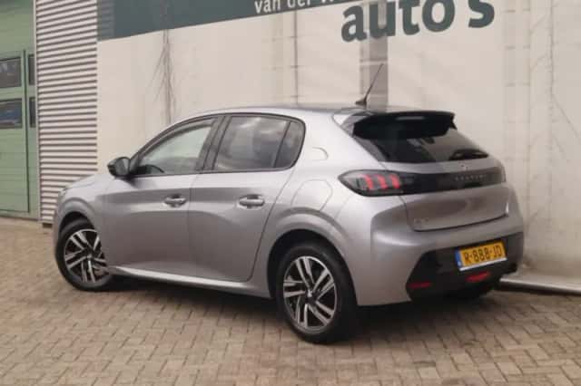 Peugeot 208 (2022) thumbnail 6