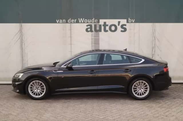 Audi A5 (2022) thumbnail 1
