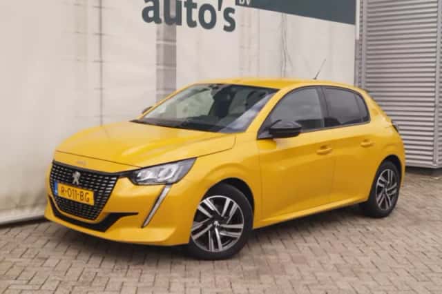 Peugeot 208 (2022) thumbnail 3