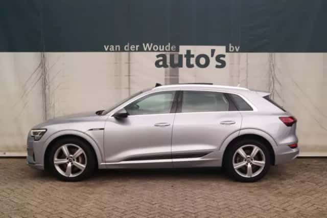 Audi e-tron (2021) thumbnail 1