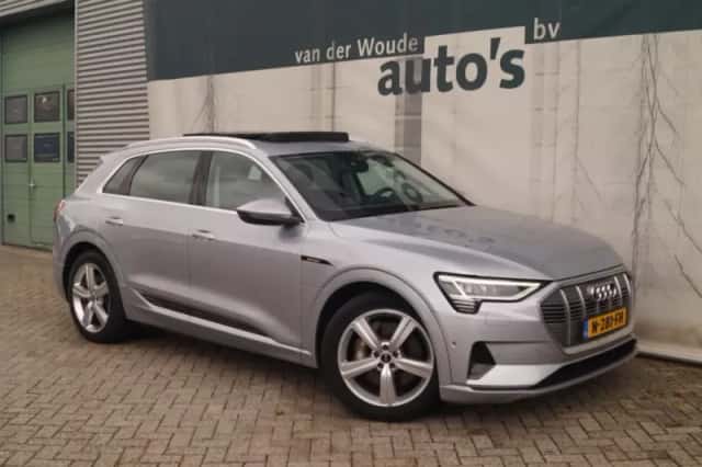 Audi e-tron (2021) thumbnail 5