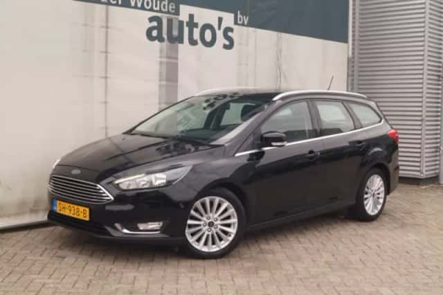Ford Focus (2018) thumbnail 3