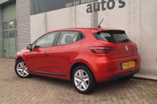 Renault Clio (2021) thumbnail 6