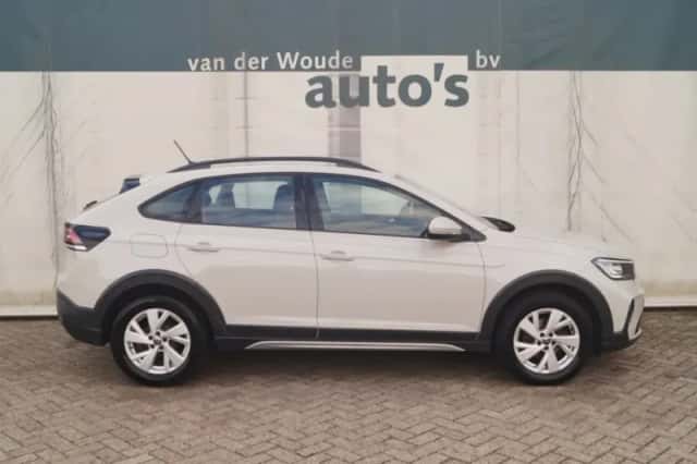 Volkswagen Taigo (2023) thumbnail 2