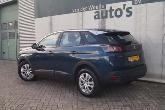 Peugeot 3008 (2022) thumbnail 6
