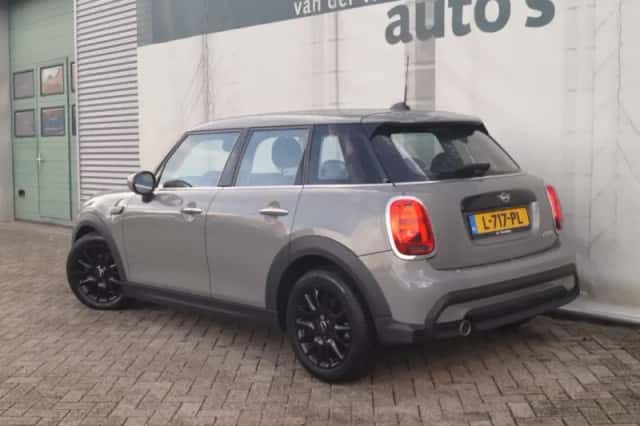 MINI Cooper (2021) thumbnail 6