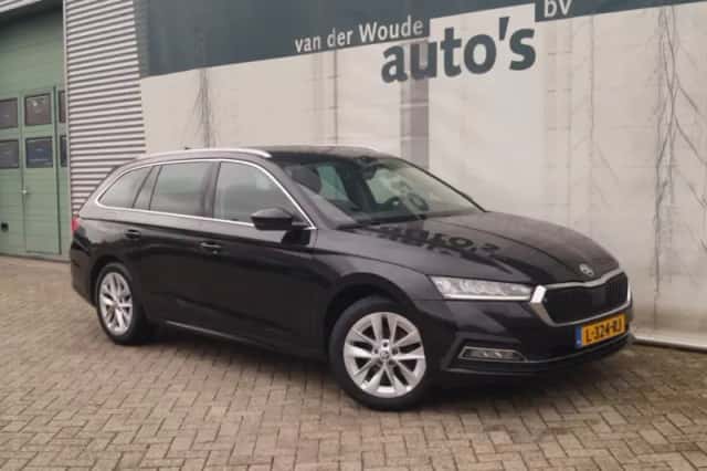 Škoda Octavia (2020) thumbnail 4