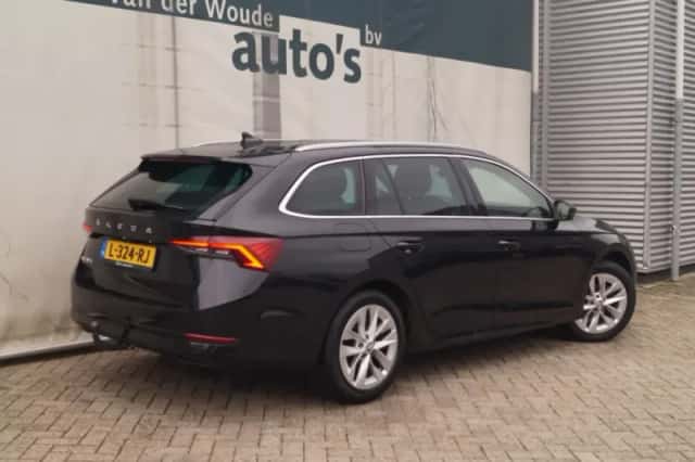 Škoda Octavia (2020) thumbnail 5