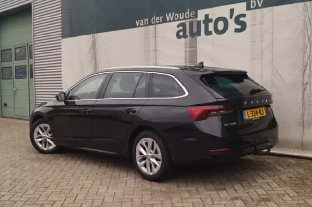 Škoda Octavia (2020) thumbnail 6