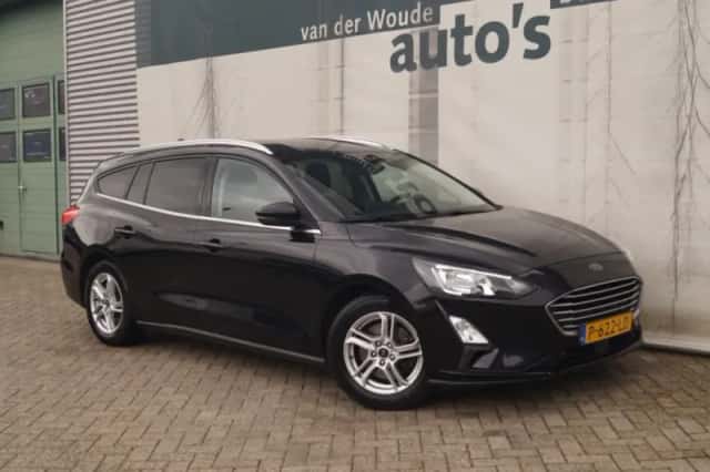 Ford Focus (2022) thumbnail 4
