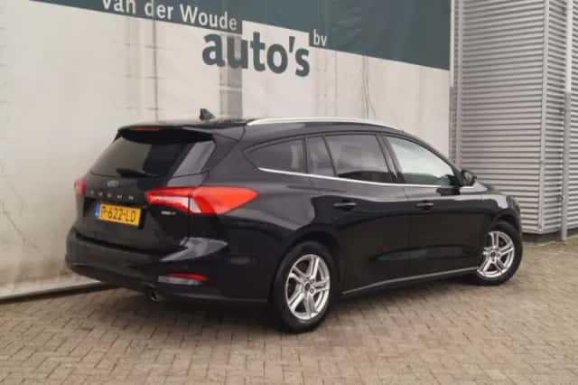 Ford Focus (2022) thumbnail 5