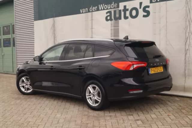 Ford Focus (2022) thumbnail 6