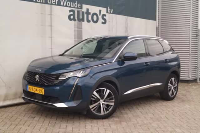 Peugeot 3008 (2022) thumbnail 3