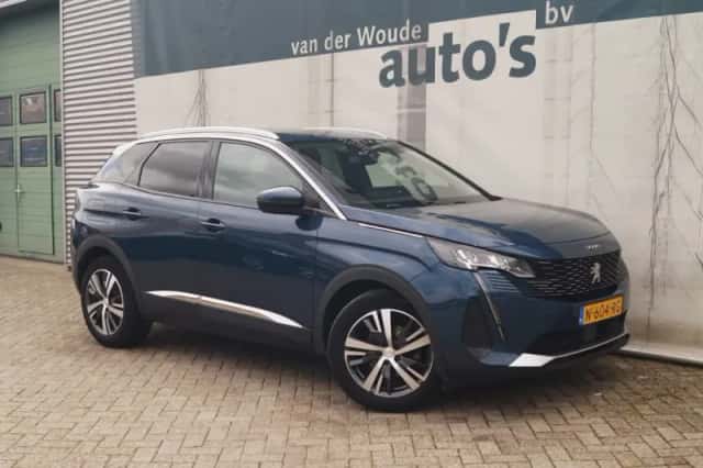 Peugeot 3008 (2022) thumbnail 4