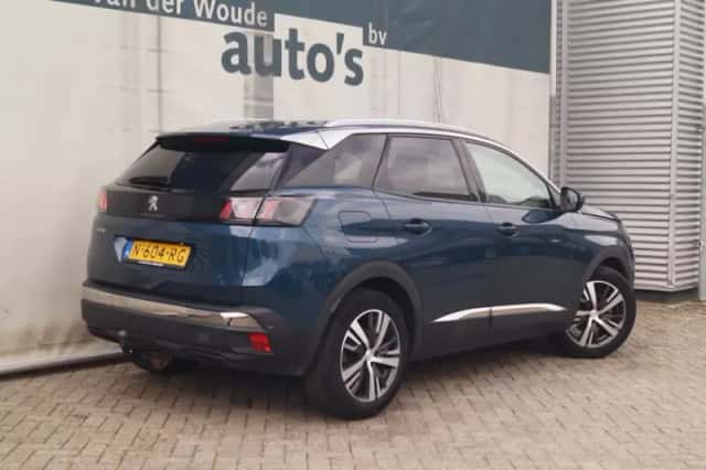 Peugeot 3008 (2022) thumbnail 5