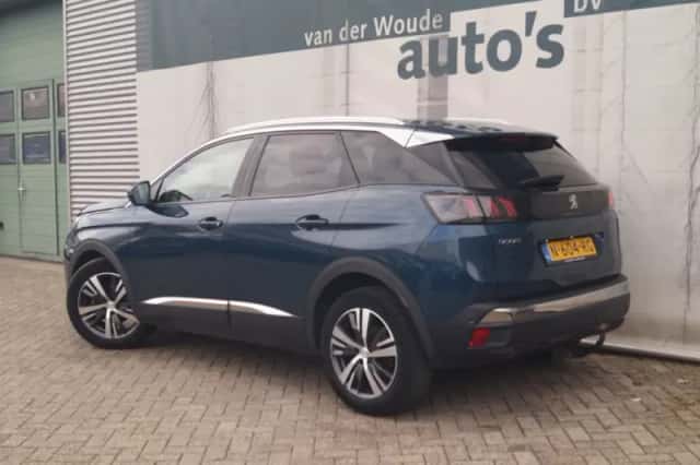 Peugeot 3008 (2022) thumbnail 6