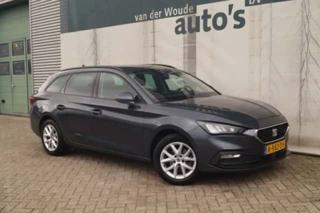 SEAT Leon (2022) thumbnail 4