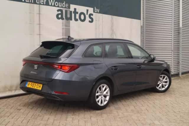 SEAT Leon (2022) thumbnail 5
