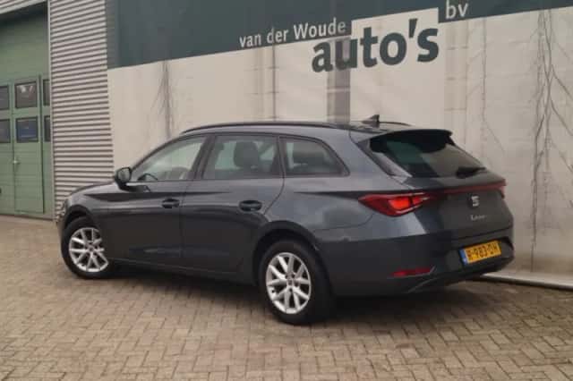 SEAT Leon (2022) thumbnail 6