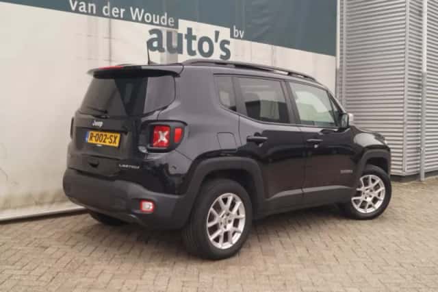 Jeep Renegade (2022) thumbnail 5