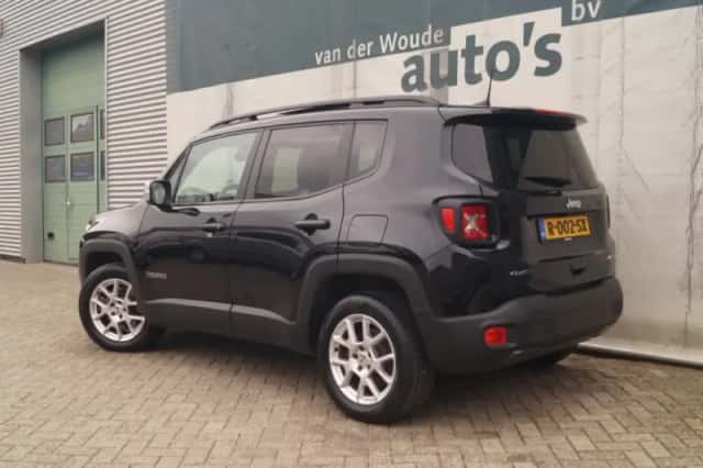 Jeep Renegade (2022) thumbnail 6