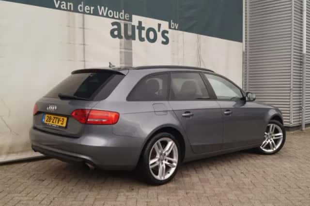 Audi A4 (2013) thumbnail 5