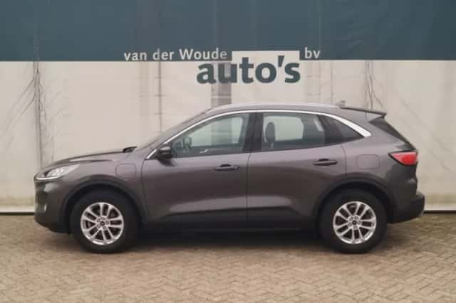 Ford Kuga (2022) thumbnail 1