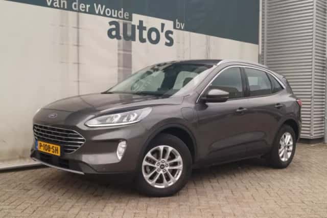 Ford Kuga (2022) thumbnail 3
