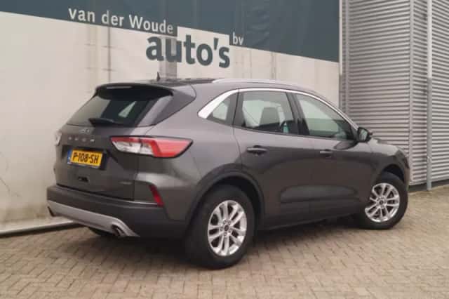 Ford Kuga (2022) thumbnail 6