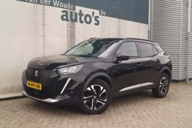 Peugeot 2008 (2021) thumbnail 3