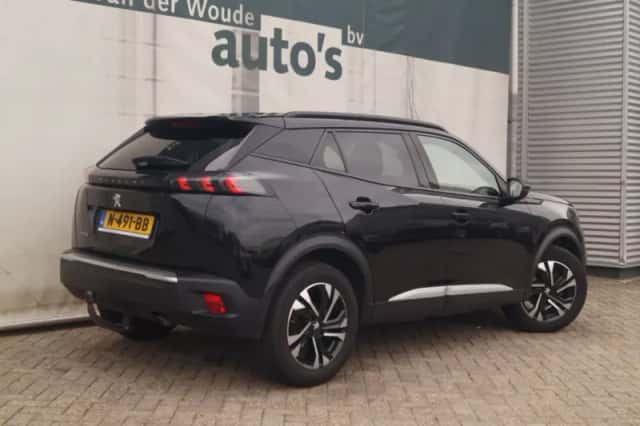 Peugeot 2008 (2021) thumbnail 5