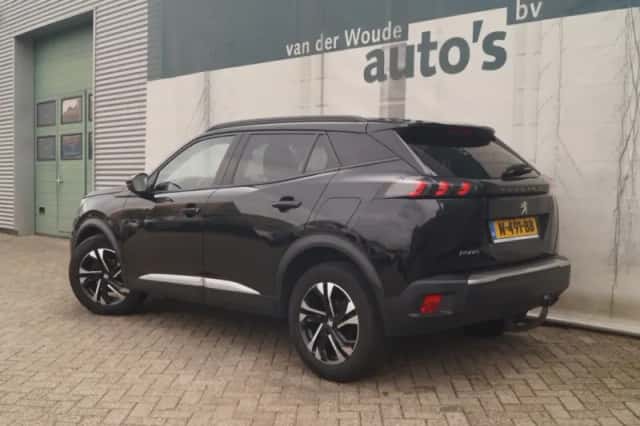 Peugeot 2008 (2021) thumbnail 6