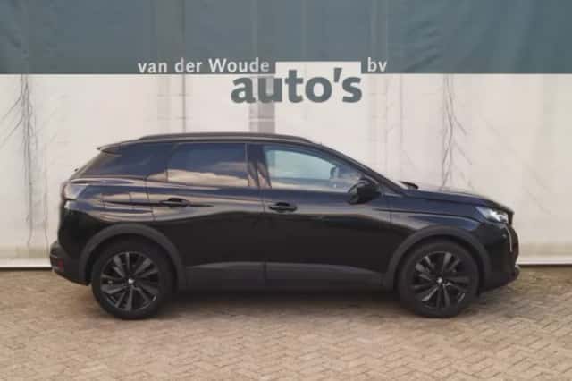 Peugeot 3008 (2022) thumbnail 2