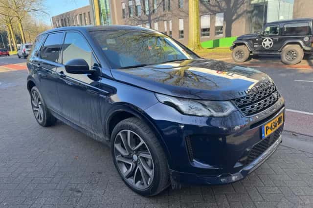 Land Rover Discovery Sport (2022) thumbnail 5