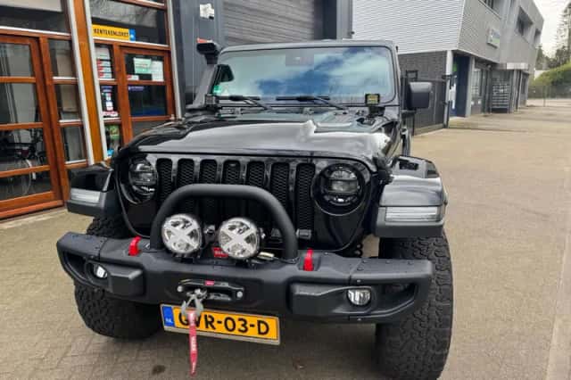 Jeep Wrangler (2020) thumbnail 1