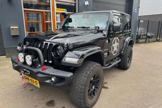 Jeep Wrangler (2020) thumbnail 2