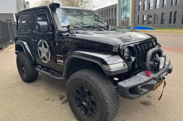 Jeep Wrangler (2020) thumbnail 4