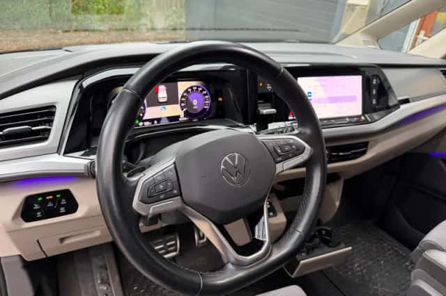 Volkswagen Multivan (2023) thumbnail 3