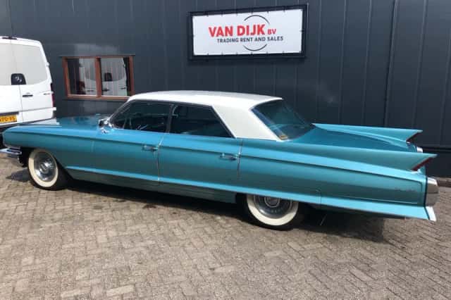 Cadillac De Ville (1962) thumbnail 2