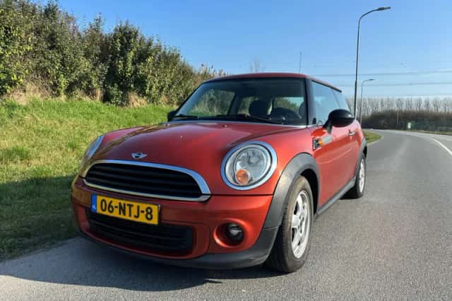 MINI One (2010) thumbnail 1