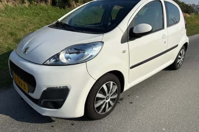 Peugeot 107 (2012) thumbnail 1