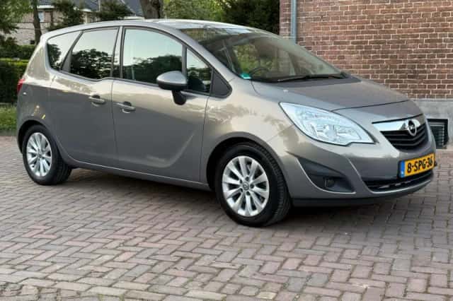 Opel Meriva (2012) thumbnail 6