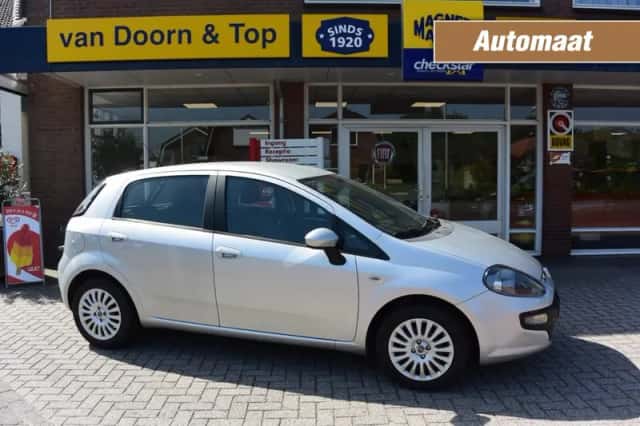 Fiat Punto (2010) thumbnail 1
