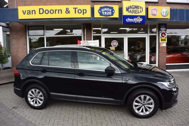Volkswagen Tiguan (2023) thumbnail 1