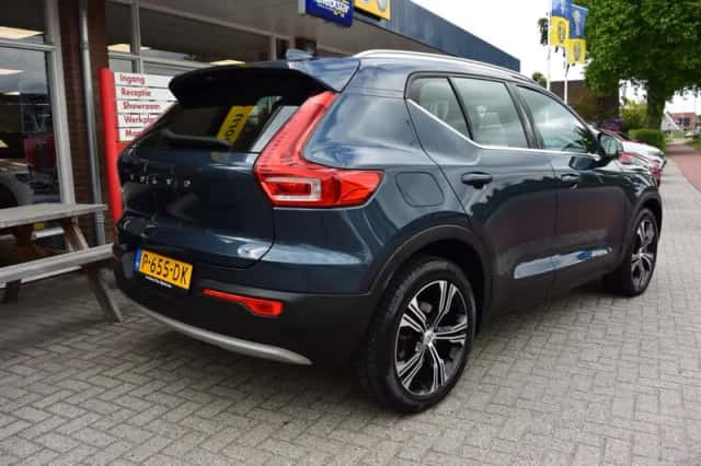 Volvo XC40 (2022) thumbnail 4