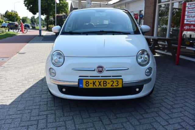 Fiat 500 (2013) thumbnail 2