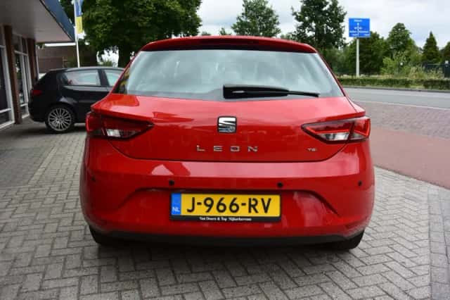SEAT Leon (2014) thumbnail 4