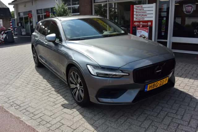Volvo V60 (2019) thumbnail 3
